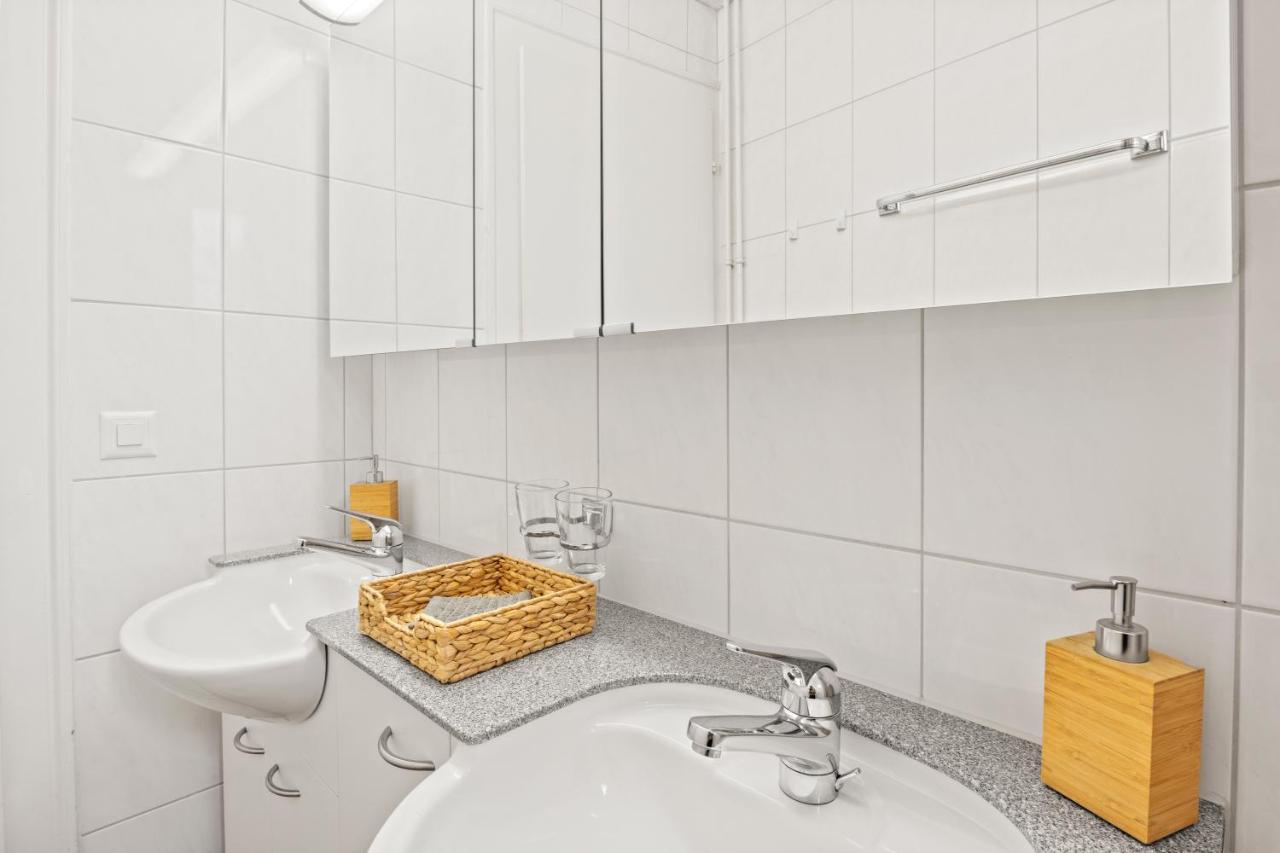 Modern & Central Apartments Люцерн Экстерьер фото